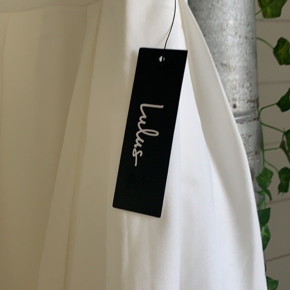 White Lulu’s Dress - Picture 2 of 4